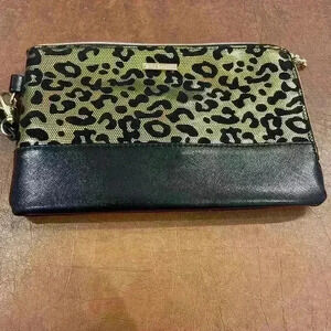 Juicy  Couture purse excellent condition​